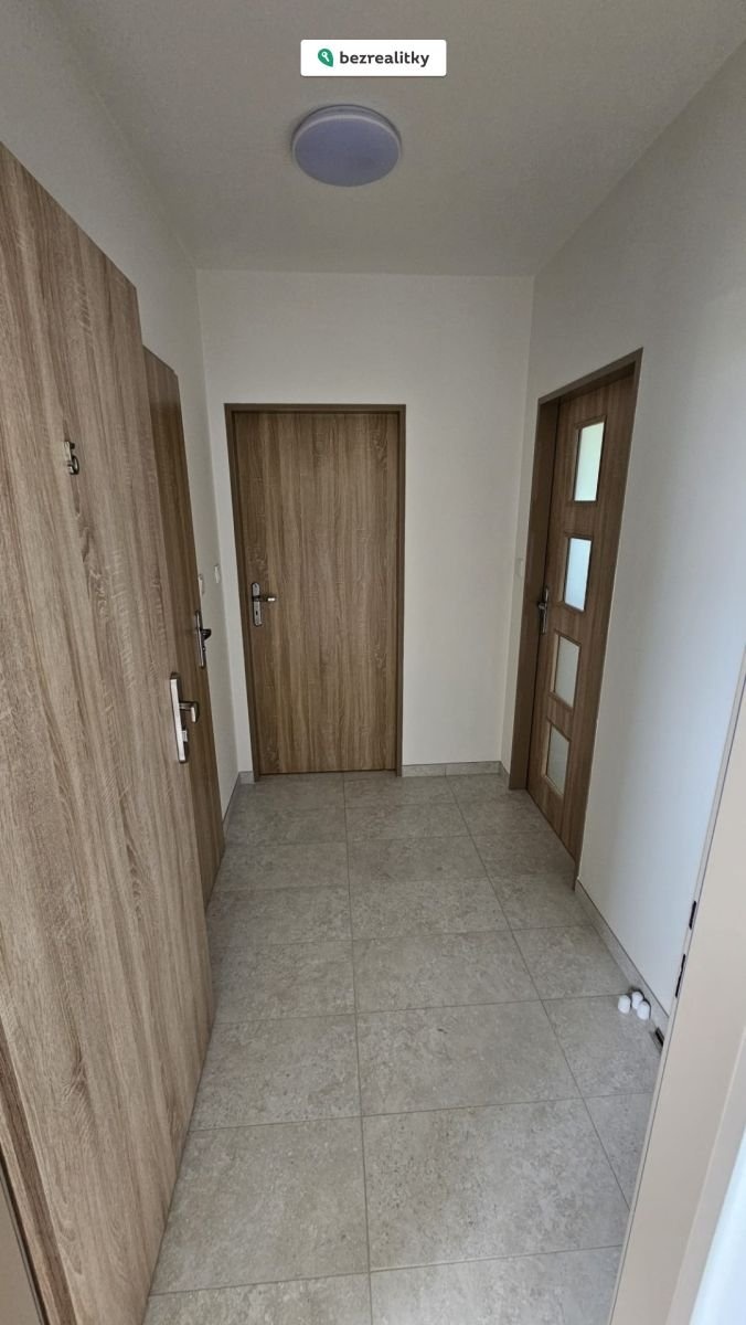 1776581167-zjnuxeqpsm-1000025653