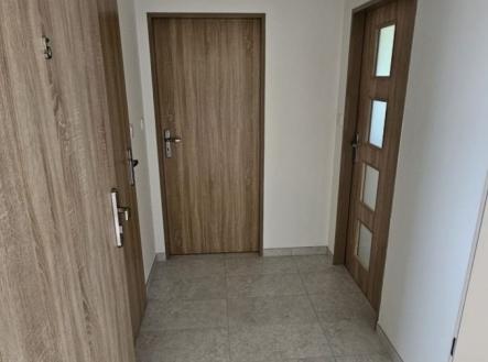 1776581167-zjnuxeqpsm-1000025653 | Prodej bytu, 2+kk, 44 m²