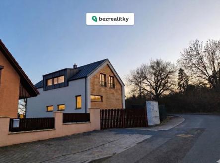 1776672112-ojnjxempfx-whatsapp-image-2026-04-04-at-19-00-37 | Prodej - dům/vila, 152 m²