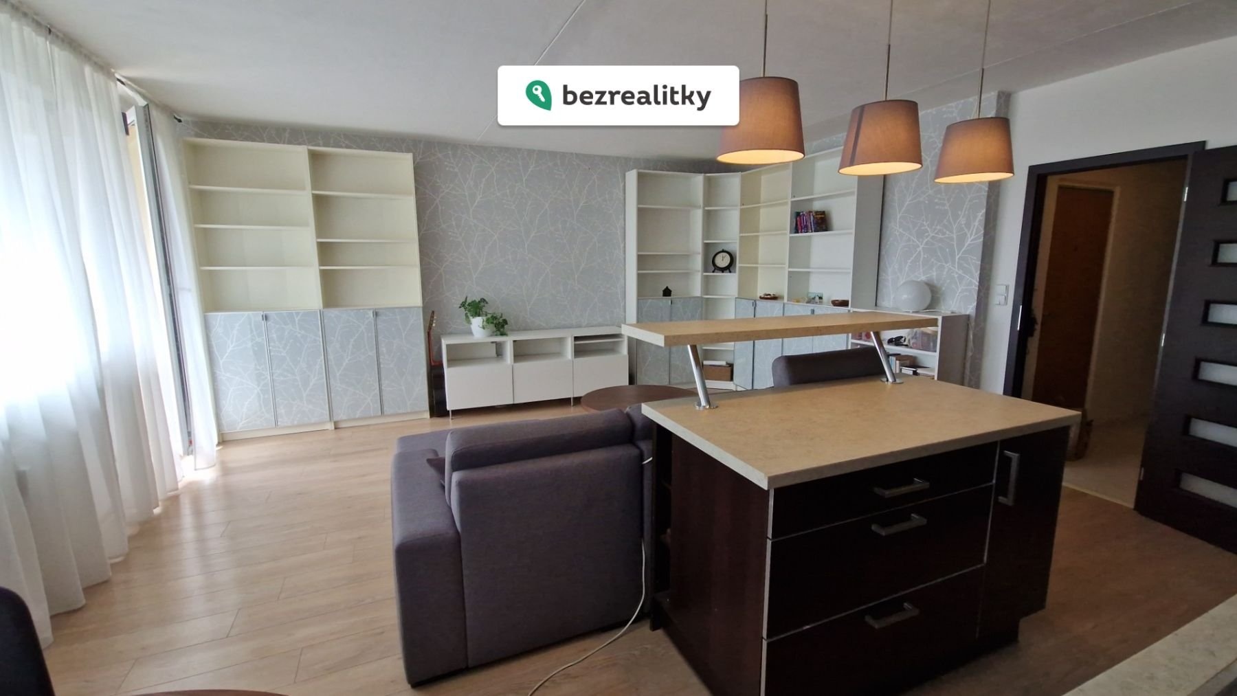 1776537863-wmxszyqneu-02-20260418-120353