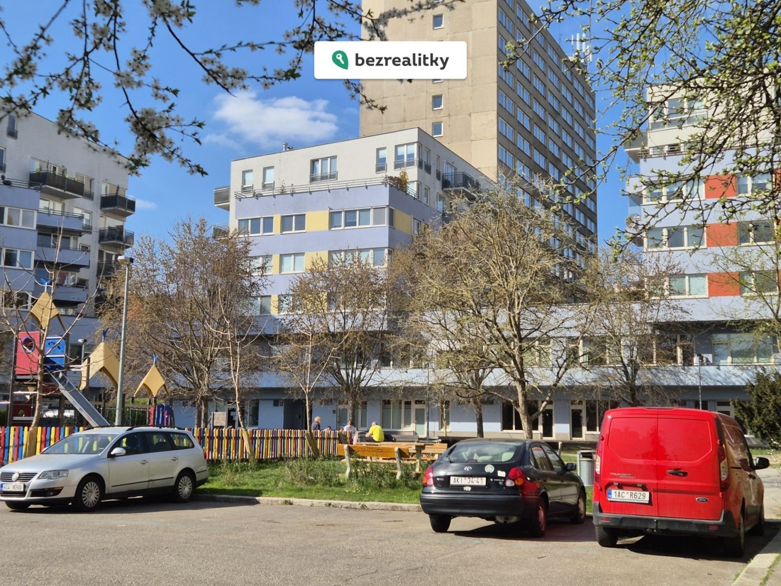 1776704066-roteqhehyr-1000060451