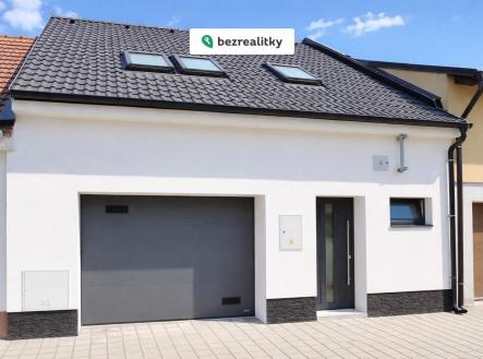 1777009350-dwhsxucltj-c4-8deln-c3-ad-pohled | Prodej - dům/vila, 141 m²