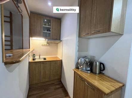 1776790762-tjszjhfwxe-kuchyn-c4-9b | Prodej bytu, 1+kk, 33 m²