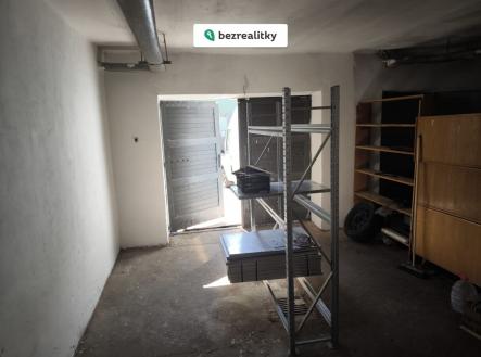 1777365709-irbjiwmslu-whatsapp-image-2026-04-27-at-11-37-50 | Prodej - malý objekt/garáž