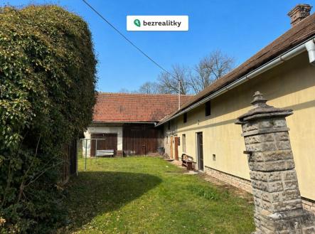 1777625207-dvur-slunecny-den | Prodej - dům/vila, 80 m²