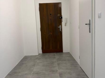 1777922360-cjnkyknsbf-874c9687-3506-4357-abce-04b698588d7a | Prodej bytu, 2+1, 65 m²