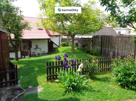 1777405192-sudyoriuez-04-veranda-zezadu-budovy-2c-dvorek | Prodej - chata/rekreační objekt, 71 m²
