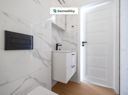 1778071100-dbzmxatmgn-8y7a4438 | Prodej bytu, 2+kk, 56 m²