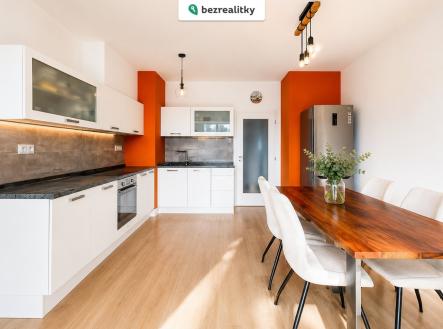 1779012590-evjikpaikg-chatgpt-image-may-17-2c-2026-2c-10-15-13-am | Prodej bytu, 3+kk, 98 m²