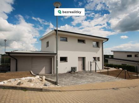 1779717432-howuxtqshq-rea-buk-2 | Prodej - dům/vila, 191 m²