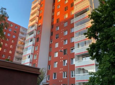 1779030981-oeswowoadf-vchod | Prodej bytu, 4+1, 78 m²