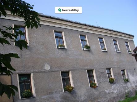 1781199587-tkbltpcwys-and-c4-9blsk-c3-a1-hora-pohled-z-boku | Prodej - komerční objekt, jiný, 505 m²