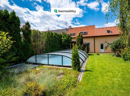 1781699662-wsfzohcpue-bazen2 | Prodej - dům/vila, 247 m²