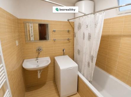 1783111210-wmircpuiyu-koupelna | Prodej bytu, 2+1, 66 m²