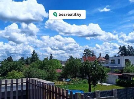 1782996980-rmrrjszxiz-vyhled-z-terasy-bezrealitky-ts1782996989ts | Prodej - dům/vila, 240 m²
