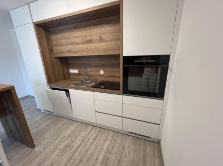 Pronájem bytu, 1+kk, 35 m²
