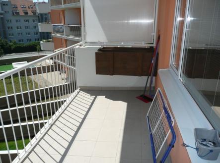 Pronájem bytu, 1+kk, 39 m²