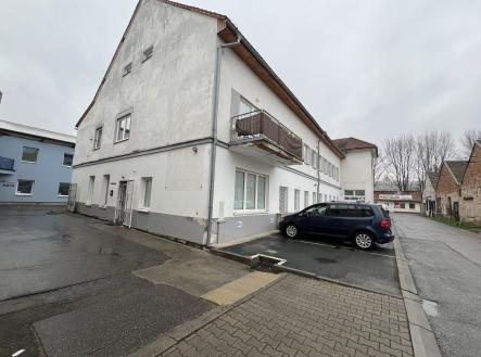 Pronájem - kanceláře, 199 m²