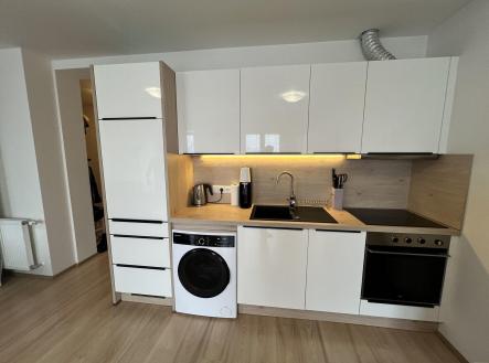 Pronájem bytu, 1+kk, 35 m²
