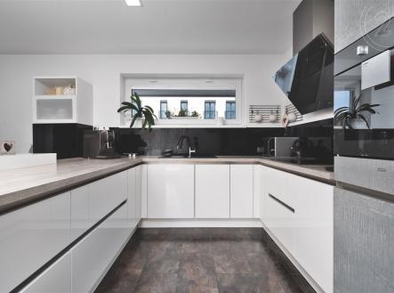 . | Prodej - dům/vila, 147 m²