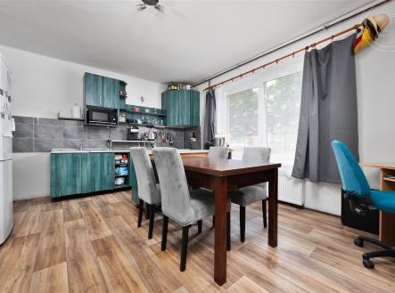 . | Prodej - dům/vila, 230 m²