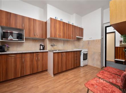 . | Prodej - dům/vila, 220 m²