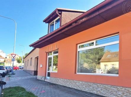 . | Pronájem - obchodní prostor, 65 m²