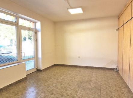 . | Pronájem - obchodní prostor, 65 m²