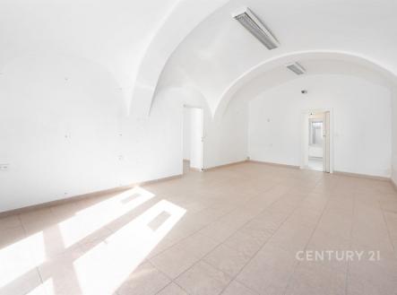 . | Prodej - obchodní prostor, 81 m²