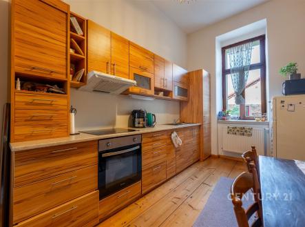 . | Prodej - nájemní dům, 455 m²