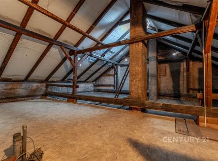 . | Prodej - nájemní dům, 455 m²