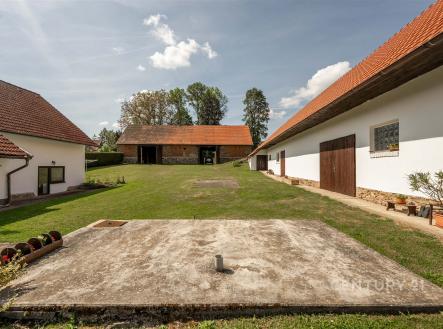 . | Prodej - zemědělský objekt, 2 415 m²
