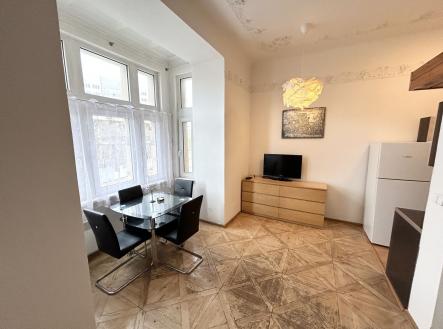 Pronájem bytu, 1+kk, 27 m²