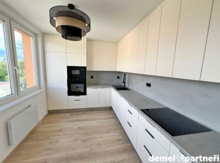 whatsapp-image-2025-05-19-at-14.21.19-1.jpeg | Pronájem bytu, 3+1, 85 m²