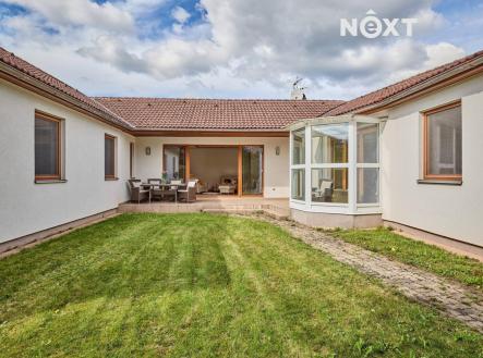 Prodej - dům/vila, 210 m²