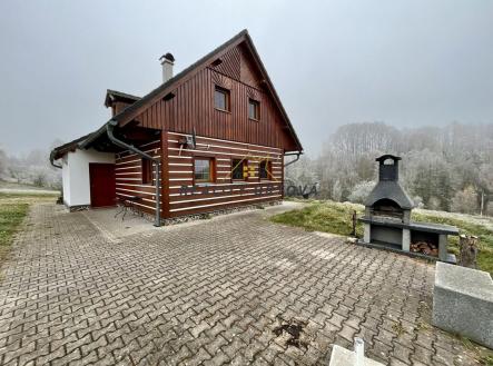 Dům | Prodej - dům/vila, 176 m²