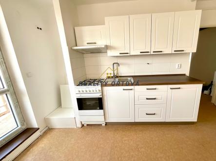 Kuchyň | Pronájem bytu, 3+1, 74 m²