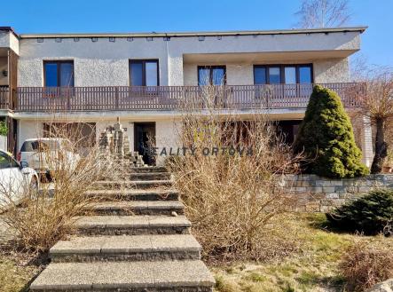 Dům | Prodej - dům/vila, 240 m²