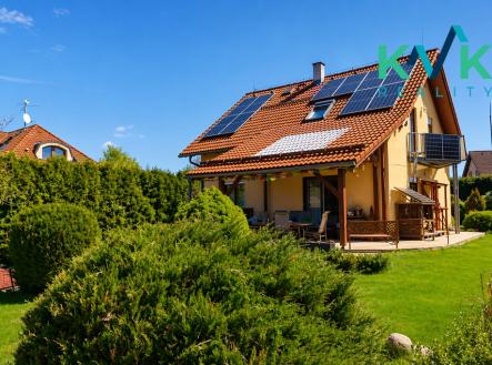 dum-zadni-cast.png | Prodej - dům/vila, 250 m²