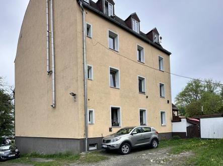 Zadní část domu | Prodej bytu, 2+1, 61 m²