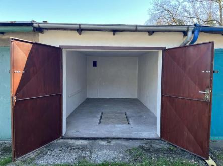 83955835-d5fb-4f6b-a3af-2ef8978fdbf4.jpg | Pronájem - malý objekt/garáž