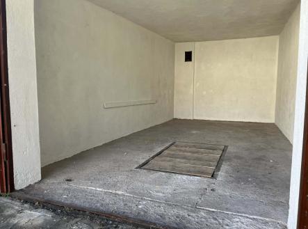ff2b7fe1-8c03-4b8a-9848-f01237490831.jpg | Pronájem - malý objekt/garáž