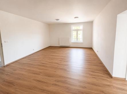 d7e370c9-d3ee-4615-88e3-7088c3e7e3a0.jpg | Pronájem bytu, 2+kk, 70 m²