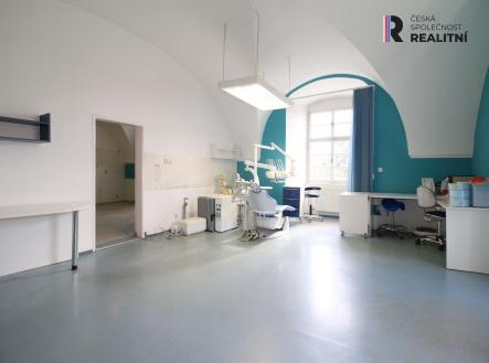 Pronájem - kanceláře, 63 m²