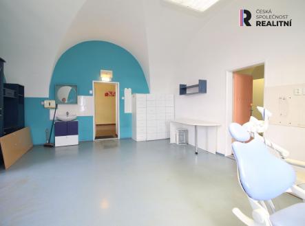 Pronájem - kanceláře, 63 m²