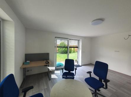 20220827_134712_resized | Pronájem - dům/vila, 180 m²