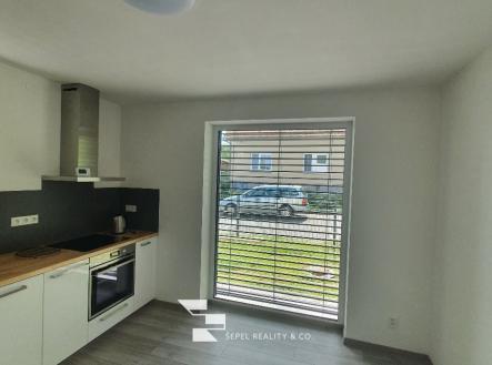 20220827_134758_resized | Pronájem - dům/vila, 180 m²