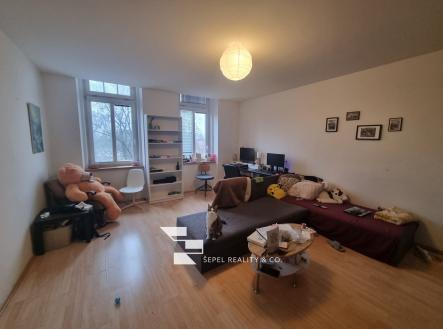 20251218_100409_resized | Pronájem bytu, 2+1, 78 m²