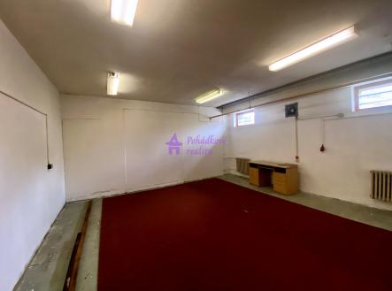 Pronájem - skladovací prostor, 62 m²