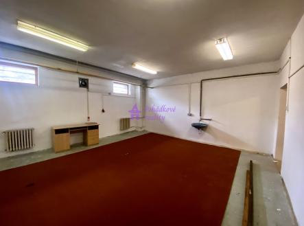 Pronájem - skladovací prostor, 62 m²